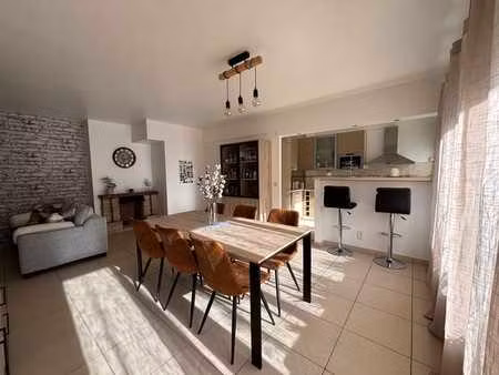 appartement 2 ch. avec grande terrasse s-o et vue dégagée