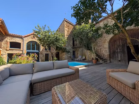 vente maison 7 pièces 190 m² à vic-le-comte (63270)  595 000 €