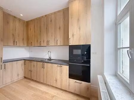 quartier européen : appartement entièrement rénové