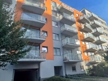 studio lumineux et très agréable (parking intérieur compris)