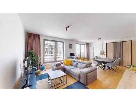 anvers eilandje – appartement lumineux avec grande terrasse