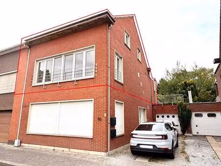 duplex rénové (105 m²) 2 chm  avec terrasse et parking privé