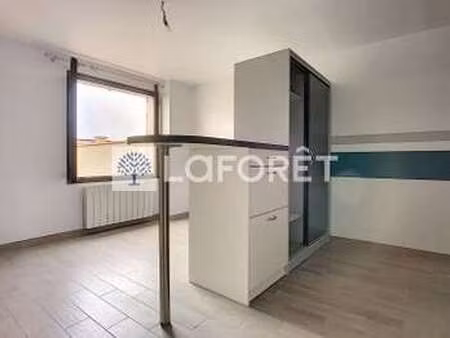 location appartement t1 à moncoutant (79320) : à louer t1 / 18m² moncoutant