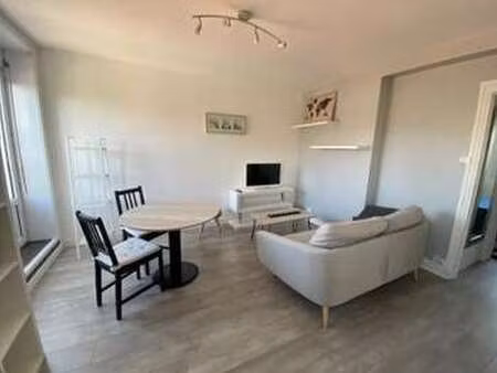 location appartement 2 pièces meublé au havre (76600) : à louer 2 pièces meublé / 35m² le 