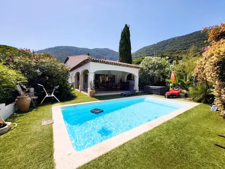 vente maison 5 pièces 130 m² à cavalaire-sur-mer (83240)  1 040 000 €