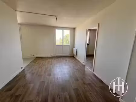 vente appartement 3 pièces 60 m² à saint-amand-montrond (18200)  39 000 €