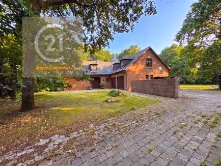 villa à vendre avec garage et jardin   marche-en-famenne (vbe49226)