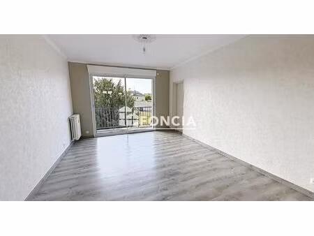appartement entièrement rénové avec balcon plein sud