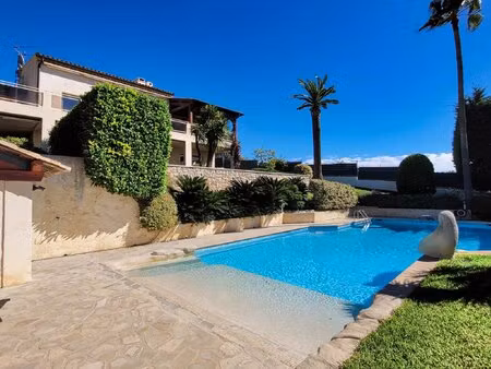 nice cremat - villa familiale avec piscine et terrains de jeux