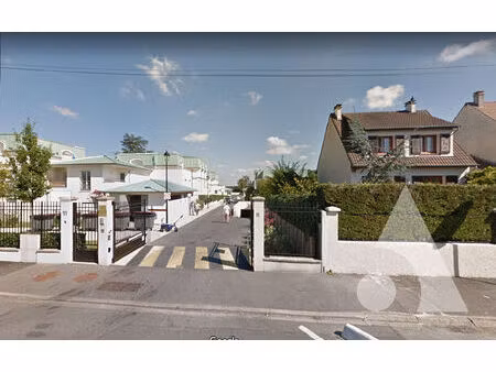à louer ? superbe f2 meublé avec balcon? évry-courcouronnes