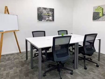 espace de bureau pour 4 employés à regus mechelsesteenweg 65
