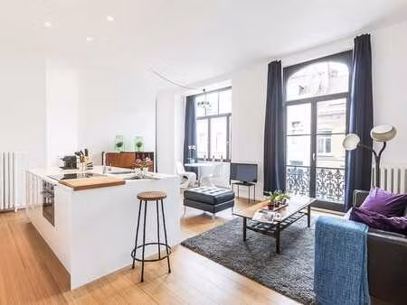 magnifique appartement lofstyle (louise/châtelain/bailli)