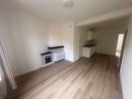 eén-slaapkamerappartement in centrum van wetteren