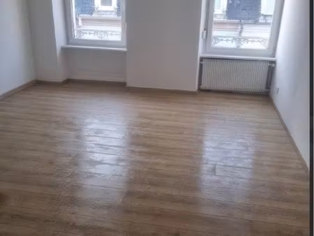 à louer – rare f5 duplex de 140 m² avec jardin privatif à mulhouse