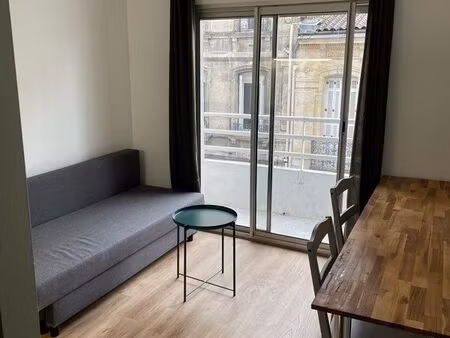 studio meublé + parking