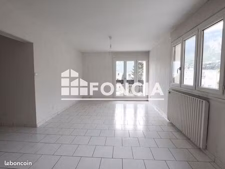 appartement 3 pièces 67 m²