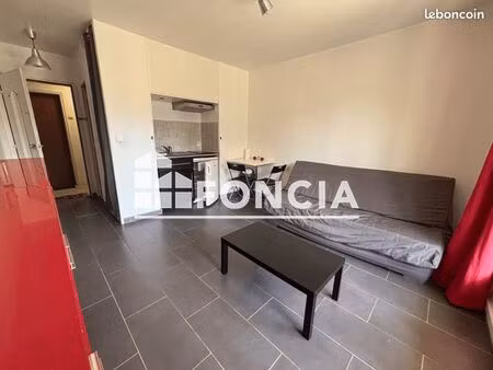 studio 1 pièce 18 m²