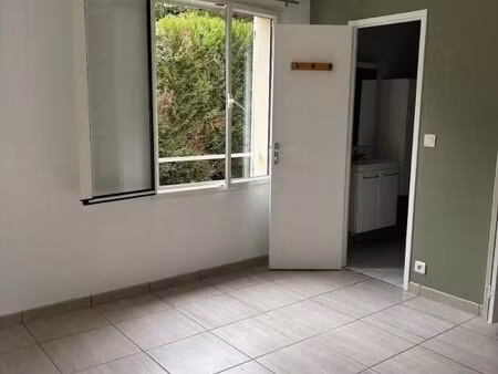 studio 1 pièce 24 m²