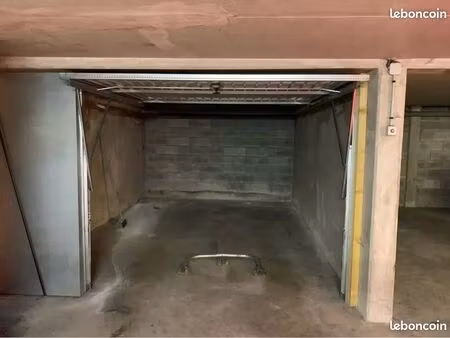 box dans résidence sécurisée
