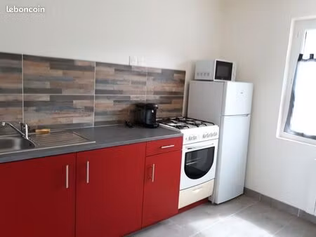 appartement 2 pièces meublé dans petite maison
