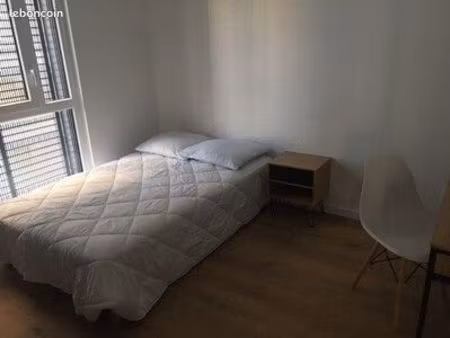 appartement 5 pièces 13 m²