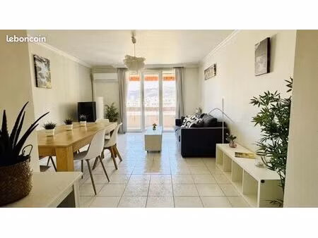 chambre 4 pièces 85 m²