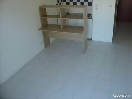 studio dans belle résidence