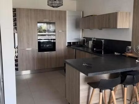 propriété 4 pièces 85 m²