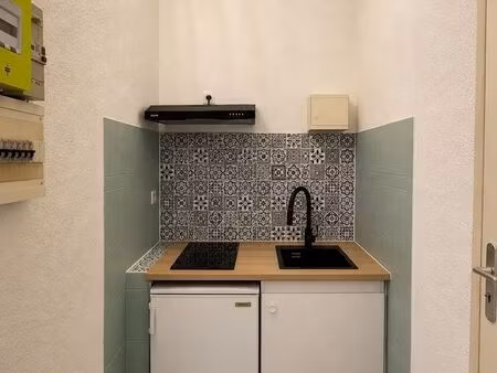 studio 17 m² rénové – centre-ville de libourne – disponible immédiatement