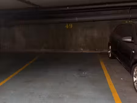 parking à louer à levallois perret