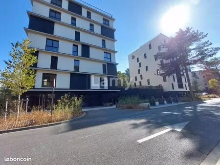 parking 6 m² massy
