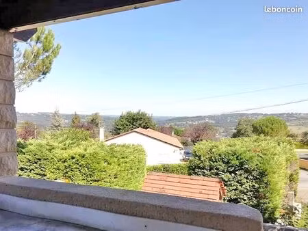 maison meublée 60 m² avec terrasse  piscine et fibre – idéale étudiant