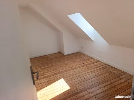 à louer – t2 atypique 40 m² – caen  rue du docteur tillaux