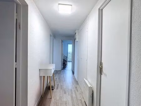 appartement t3 avec balcon et parking