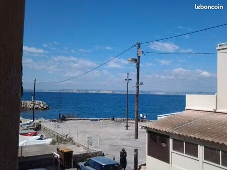 t2 sur le port madrague montredon