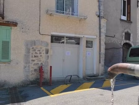 maison de ville t3 meublée 88m² centre sisteron