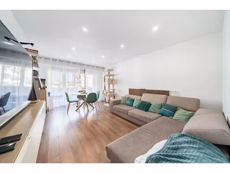 vente appartement 3 pièces 61 m² à le cannet (06110)  241 500 €