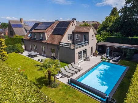 villa à vendre avec terrasse et jardin   waterloo (vbe49293)