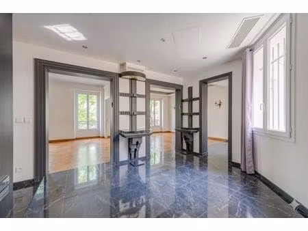 exclusivité doly – appartement 120m2 -5 pièces – 3 chambres – 75011