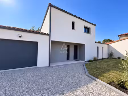 vente maison cugand  108m² 6 pièces 363 000€ avec garage