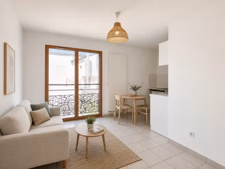appartement t2 en hyper centre au sein d'une résidence récente avec ascenseur et parking a