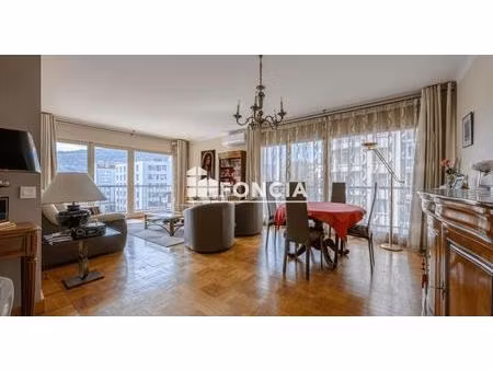 annecy – avenue du rhône – grand appartement 3 pièces de 101 89 m² avec balcon en l et vue