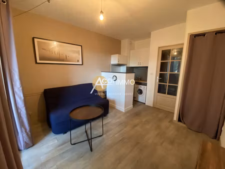 sanary - quartier beaucours - joli studio meublé de 17 m2 av