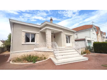 maison sur sous sol - quartier est proche du centre