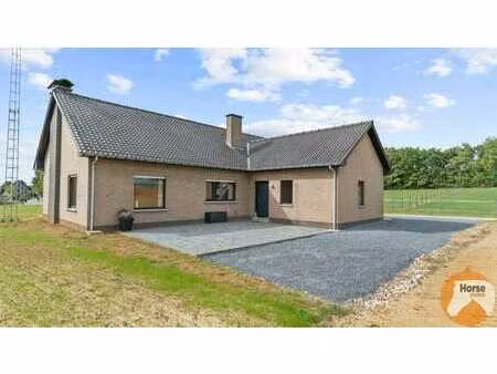 schaffen - landbouwwoning op +/- 4 2 ha en paardenstalling