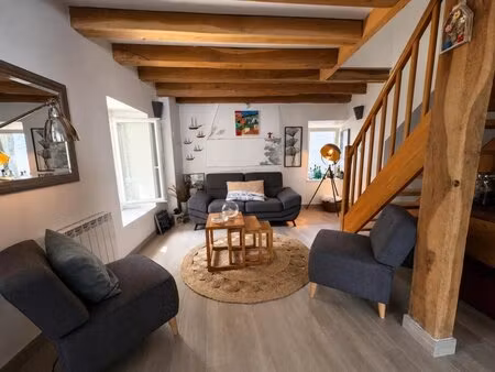 maison de 7 pièces de 115 m² à larmor-baden
