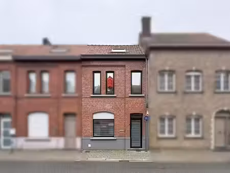charmant gerenoveerde woning met mooie keuken en badkamer...