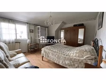 maison à rénover – environnement calme  val de chaizine