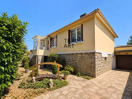 pavillon a vendre sainte-genevieve-des-bois avec dépendance
