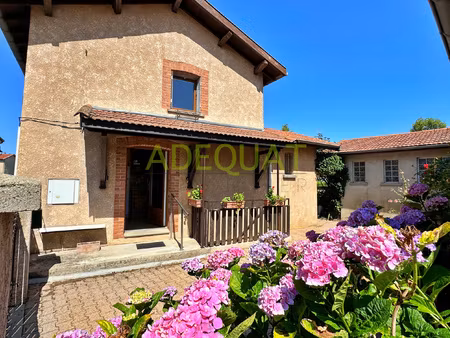 aveize  maison de village